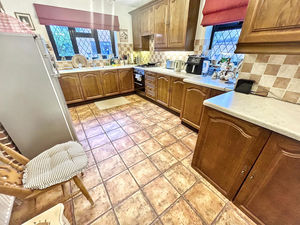 Photo 19- click for photo gallery